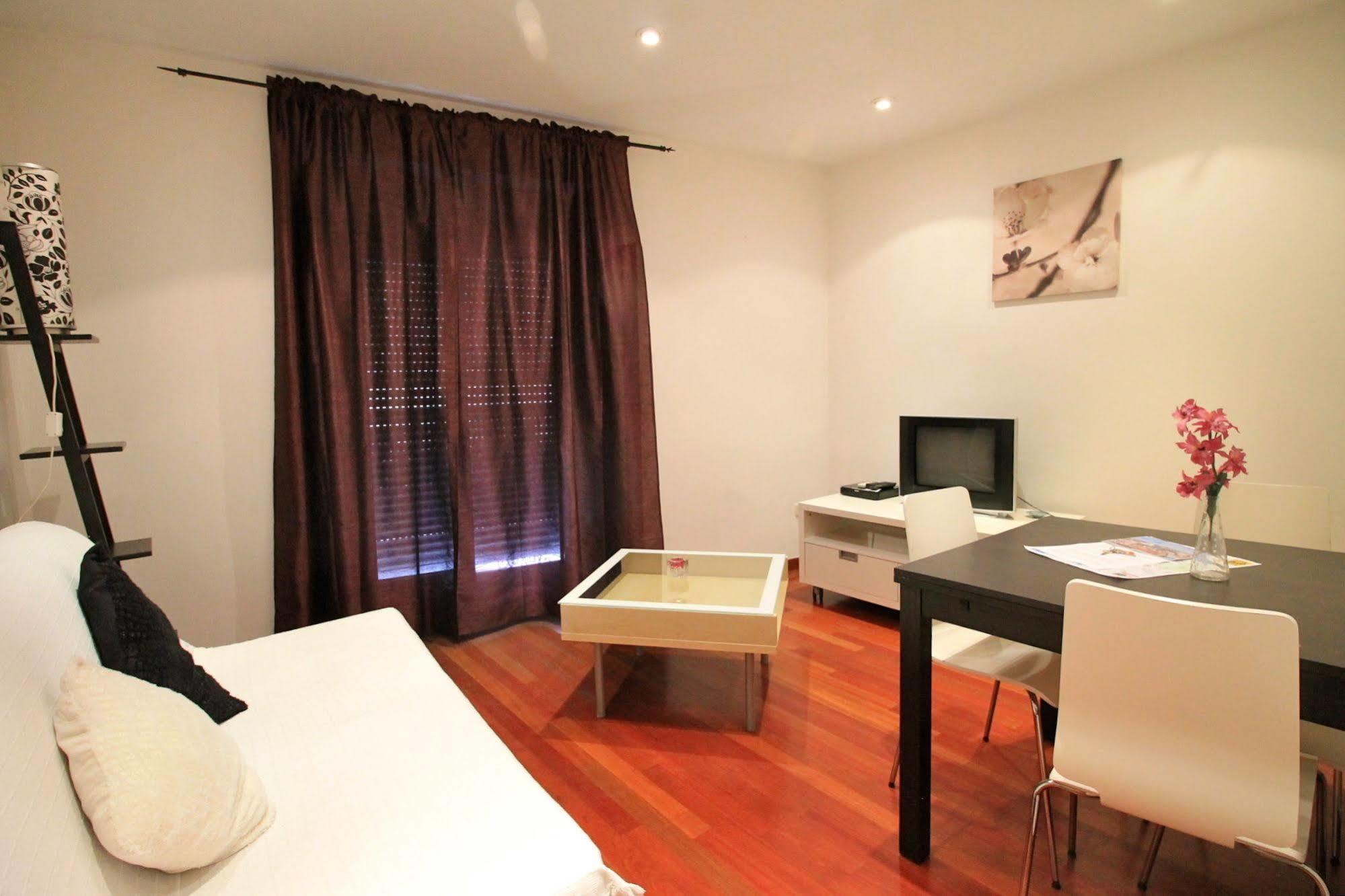 Prado Apartments Madrid Exterior foto